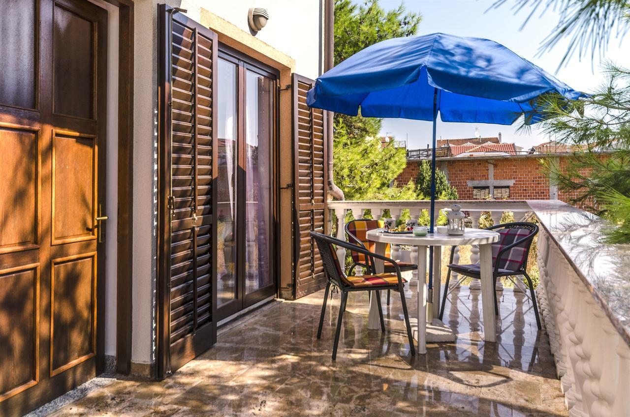 Apartments Miljenka Vodice Exterior foto